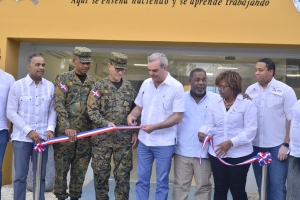 Presidente Luis Abinader, MIDE y DIGEV inauguran moderna Escuela Técnico-Vocacional en Pedernales a un costo superior a los RD$ 68 millones