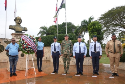 Escuelas Vocacionales del Ministerio de Defensa inician Ciclo Patriótico con homenaje a Juan Pablo Duarte